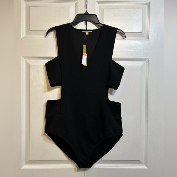 Gianni Bini Tops - NWT Gianni Bini Size L Large Black Sleeveless V-neck Side Cutout Bodysuit Top